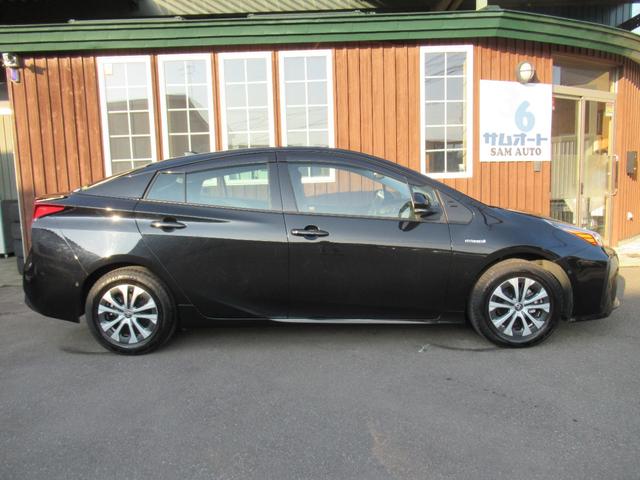 プリウス Ａ　４ＷＤ＆１５００Ｗ電源＆純正ナビゲーション＆バックカメラ＆パワーシート＆クルーズコントロール＆ドライブレコーダー＆Ｂｌｕｅｔｏｏｔｈ＆純正アルミホイール＆オートエアコン（3枚目）