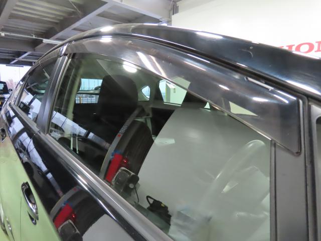 プリウス Ｓ　カロッツェリアナビ　ＴＶフル　リアカメラ　夏冬タイヤ付　エンスタ（10枚目）