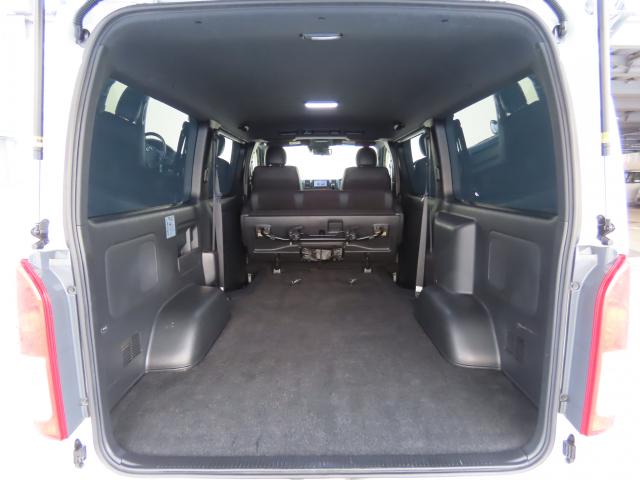 ハイエースバン スーパーＧＬダークプライムＩＩ　トヨタセーフティセンス　カロッツエリアナビ　リアカメラ　エンスタ　モデリスタスポイラー（22枚目）