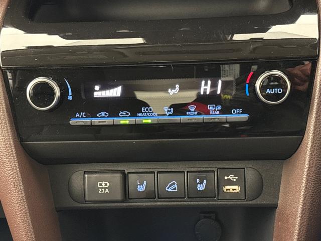 ヤリスクロス ハイブリッドＺ　純正ディスプレイオーディオ　ＴＶフル　リアカメラ　前後ドラレコ　夏冬タイヤ付　ＥＴＣ（13枚目）