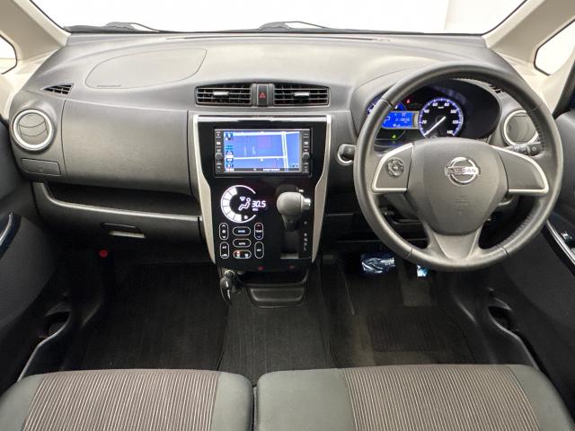 デイズ ハイウェイスターＸ　日産ナビ　ＴＶフル　ルームミラー型リアカメラ　エンスタ　ドラレコ　夏冬タイヤ付（11枚目）