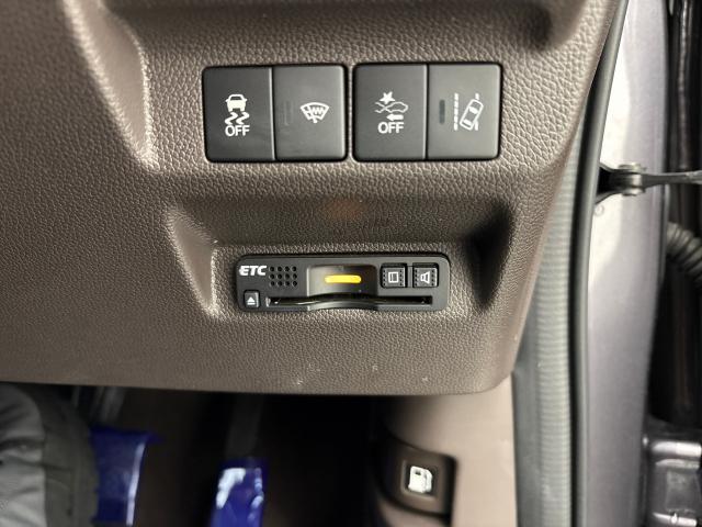 フリード Ｇ・ホンダセンシング　純正ナビ　ＴＶフル　リアカメラ　エンスタ　ドラレコ　夏冬タイヤ付（15枚目）