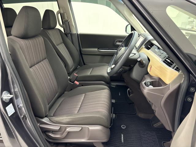 フリード Ｇ・ホンダセンシング　純正ナビ　ＴＶフル　リアカメラ　エンスタ　ドラレコ　夏冬タイヤ付（17枚目）