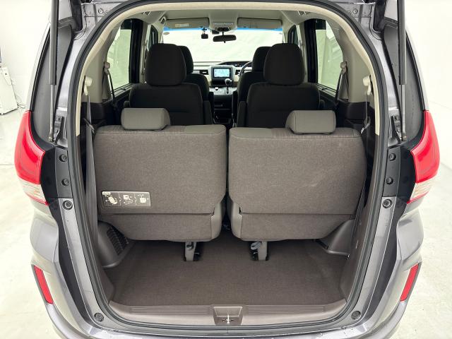 フリード Ｇ・ホンダセンシング　純正ナビ　ＴＶフル　リアカメラ　エンスタ　ドラレコ　夏冬タイヤ付（20枚目）