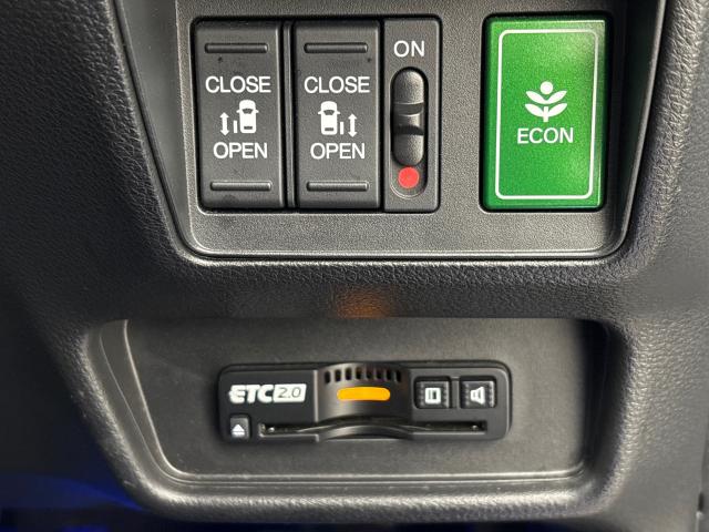 オデッセイ アブソルート　純正１０インチナビ　ＴＶフル　ルーフモニター　前後ドラレコ　エンスタ　全周囲カメラ　ＥＴＣ（14枚目）