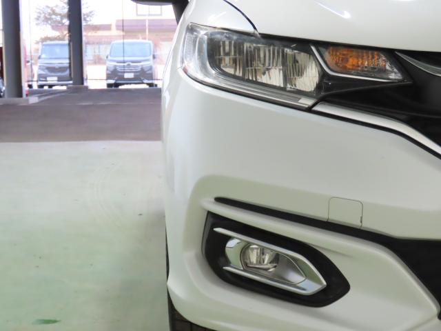 フィット １３Ｇ・Ｌホンダセンシング　純正ナビ　ＴＶフル　リアカメラ　エンスタ　夏冬タイヤ付　ＥＴＣ（9枚目）