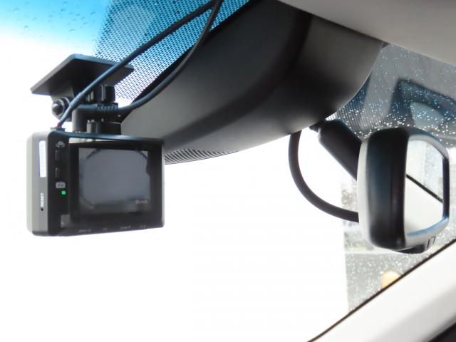 ヴェゼル ハイブリッドＸ・ホンダセンシング　純正ナビ　エンスタ　前後ドラレコ　ＴＶフル　リアカメラ　夏冬タイヤ付　ＥＴＣ（4枚目）