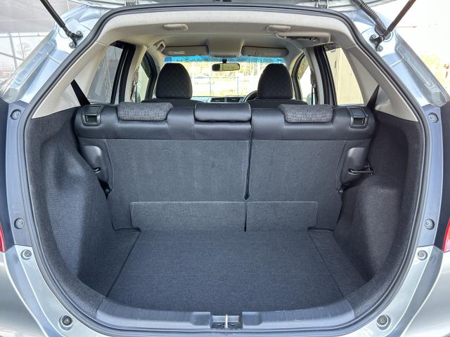 フィット １３Ｇ・Ｆパッケージ　純正ナビ　ＴＶワンセグ　リアカメラ　夏冬タイヤ付　ＥＴＣ（23枚目）