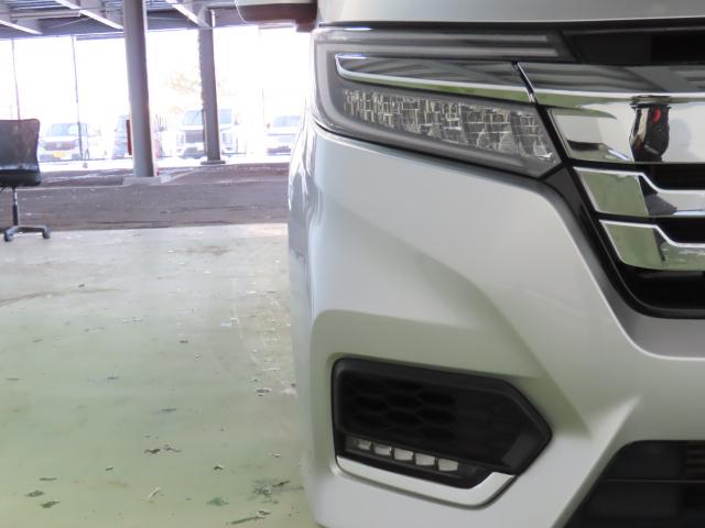 �k�d�c�w�b�h���C�g�́A�_���̏u�Ԃ�����ʂ𔭊����A�ˑR�Â��Ȃ�g���l���Ȃǂł̈��芴�����߂܂��B