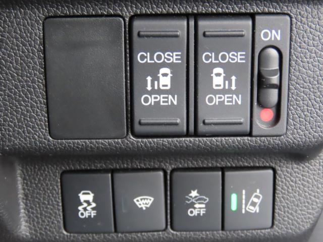 フリード Ｇ・ホンダセンシング　純正ナビ　ＴＶフル　リアカメラ　ルーフモニター　エンスタ　夏冬タイヤ付　ＥＴＣ（16枚目）