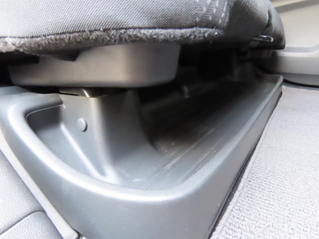 ���A�ȉ��ɂ͎P��C�����[����X�y�[�X����܂��B