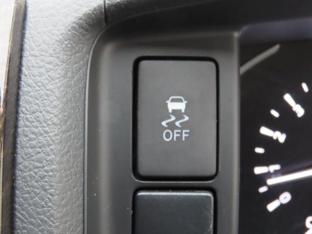 ハイエースバン スーパーＧＬ　ダークプライムＩＩ　スーパーＧＬダークプライムＩＩ　４ＷＤ　メモリーナビ　ＥＴＣ　バックカメラ　両側スライドドア　フルセグ　ターボ　ＵＳＢ入力端子　ＬＥＤヘッドランプ　スマートキー　横滑り防止装置　ワンオーナー（17枚目）