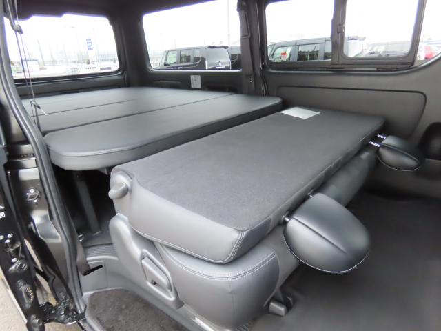 ハイエースバン スーパーＧＬ　ダークプライムＩＩ　スーパーＧＬダークプライムＩＩ　４ＷＤ　メモリーナビ　ＥＴＣ　バックカメラ　両側スライドドア　フルセグ　ターボ　ＵＳＢ入力端子　ＬＥＤヘッドランプ　スマートキー　横滑り防止装置　ワンオーナー（22枚目）