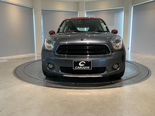 ＭＩＮＩ クーパーＤ　クロスオーバー　オール４　パークレーン　特別仕様車　専用ボディカラー　純正ナビ　地デジＴＶ　Ｂカメラ　ＨＩＤヘッドランプ　シートヒーター　夏冬タイヤ　ＥＴＣ（3枚目）