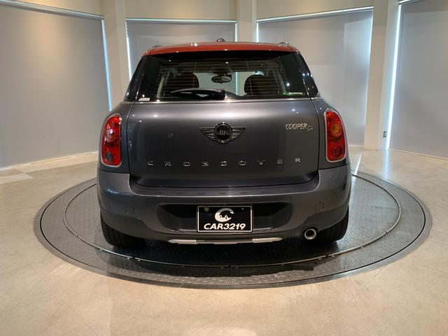 ＭＩＮＩ クーパーＤ　クロスオーバー　オール４　パークレーン　特別仕様車　専用ボディカラー　純正ナビ　地デジＴＶ　Ｂカメラ　ＨＩＤヘッドランプ　シートヒーター　夏冬タイヤ　ＥＴＣ（4枚目）