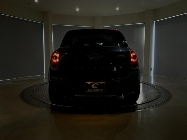 ＭＩＮＩ クーパーＤ　クロスオーバー　オール４　パークレーン　特別仕様車　専用ボディカラー　純正ナビ　地デジＴＶ　Ｂカメラ　ＨＩＤヘッドランプ　シートヒーター　夏冬タイヤ　ＥＴＣ（16枚目）