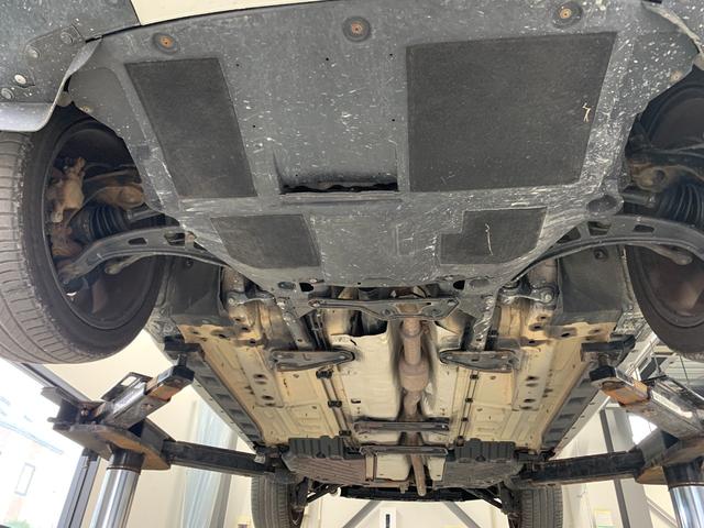 ＭＩＮＩ クーパーＤ　クロスオーバー　オール４　パークレーン　特別仕様車　専用ボディカラー　純正ナビ　地デジＴＶ　Ｂカメラ　ＨＩＤヘッドランプ　シートヒーター　夏冬タイヤ　ＥＴＣ（20枚目）