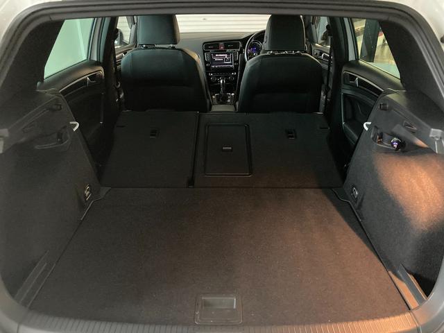 ゴルフＲ ベースグレード　純正ナビ　地デジＴＶ　Ｂカメラ　黒革シート　パワーシート　レーダークルーズコントロール　ＥＴＣ（30枚目）