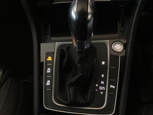 ゴルフＲ ベースグレード　純正ナビ　地デジＴＶ　Ｂカメラ　黒革シート　パワーシート　レーダークルーズコントロール　ＥＴＣ（41枚目）