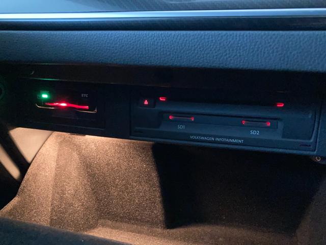 ゴルフＲ ベースグレード　純正ナビ　地デジＴＶ　Ｂカメラ　黒革シート　パワーシート　レーダークルーズコントロール　ＥＴＣ（42枚目）