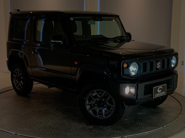 ��Ԃ̎��F�������S�̃w�b�h���C�g�ł��B�w�b�h���C�g�̓f�U�C���ł��傫�Ȉ�ۂƂȂ�܂��B