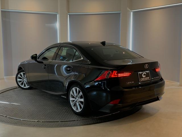 IS IS300h バージョンL 寒冷地仕様 本革シート シートヒーター シートベンチレーション ステアリングヒーター 地デジTV Bカメラ BSM ETC(18枚目)