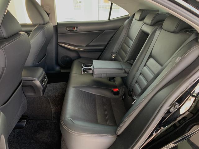 IS IS300h バージョンL 寒冷地仕様 本革シート シートヒーター シートベンチレーション ステアリングヒーター 地デジTV Bカメラ BSM ETC(26枚目)