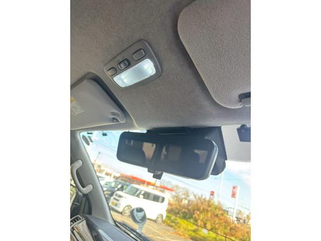 ハイエースワゴン GL 4WD ワンオーナー 車検付 保証付 記録簿 夏冬タイヤホイール 夏冬ワイパー ナビ BLUETOOTH ETC バックカメラ ドラレコ リアモニター(30枚目)