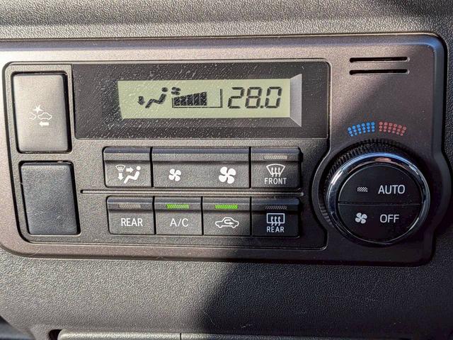 ハイエースバン 　４ＷＤ　モデリスタ　保証付　記録簿　夏冬タイヤホイール　夏冬ワイパー　ナビ　ＢＬＵＥＴＯＯＴＨ　ＥＴＣ　ドライブレコーダー　バックカメラ　クリアランスソナー　両側スライドドア　ＣＤ（11枚目）