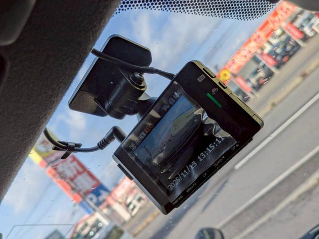 ハイエースバン 　４ＷＤ　モデリスタ　保証付　記録簿　夏冬タイヤホイール　夏冬ワイパー　ナビ　ＢＬＵＥＴＯＯＴＨ　ＥＴＣ　ドライブレコーダー　バックカメラ　クリアランスソナー　両側スライドドア　ＣＤ（14枚目）