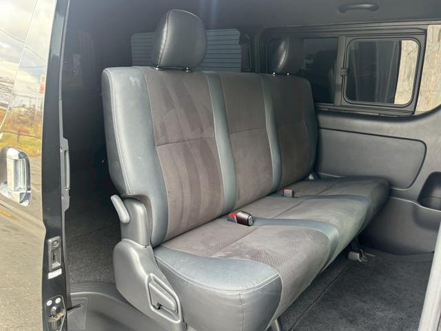 ハイエースバン 　４ＷＤ　モデリスタ　保証付　記録簿　夏冬タイヤホイール　夏冬ワイパー　ナビ　ＢＬＵＥＴＯＯＴＨ　ＥＴＣ　ドライブレコーダー　バックカメラ　クリアランスソナー　両側スライドドア　ＣＤ（17枚目）