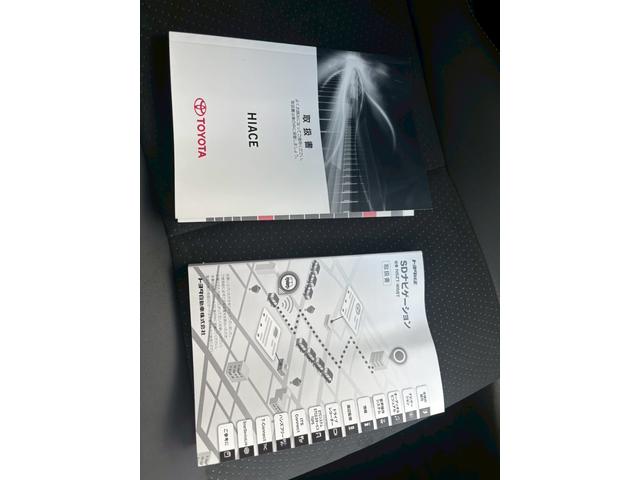 ハイエースバン 　４ＷＤ　モデリスタ　保証付　記録簿　夏冬タイヤホイール　夏冬ワイパー　ナビ　ＢＬＵＥＴＯＯＴＨ　ＥＴＣ　ドライブレコーダー　バックカメラ　クリアランスソナー　両側スライドドア　ＣＤ（18枚目）