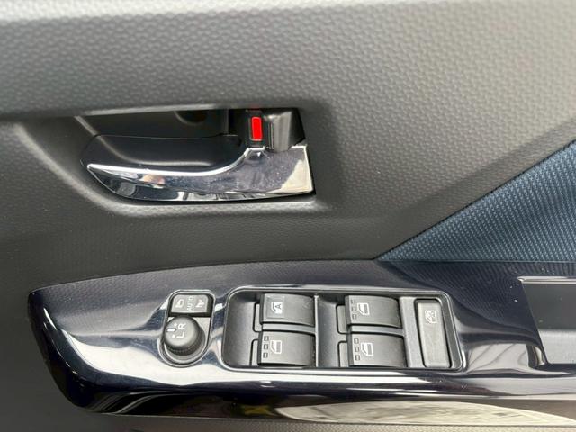 ルーミー カスタムG 4WD シートヒーター 純正エンスタ 両側電動スライドドア エアロ 整備付 保証付 純正アルミ 夏冬タイヤホイール 夏冬ワイパー ナビ BLUETOOTH ドライブレコーダー ETC バックカメラ(21枚目)