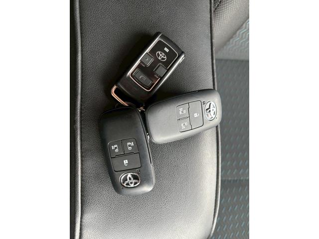 ルーミー カスタムG 4WD シートヒーター 純正エンスタ 両側電動スライドドア エアロ 整備付 保証付 純正アルミ 夏冬タイヤホイール 夏冬ワイパー ナビ BLUETOOTH ドライブレコーダー ETC バックカメラ(32枚目)