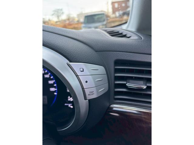 エルグランド VIP 4WD 整備付 両側電動ドア ナビ サンルーフ パワーシート AC100V 革シート パワートランク 前席シートヒーター オットマン アラウンドビュー(32枚目)