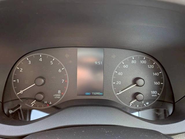 ヤリス X マニュアル車 整備付 保証付 夏冬タイヤホイールセット 夏冬ワイパーセット ナビ BLUETOOTH ドライブレコーダー ミュージックプレイヤー接続可 オートハイビーム 電格ドアミラー USBポート(11枚目)