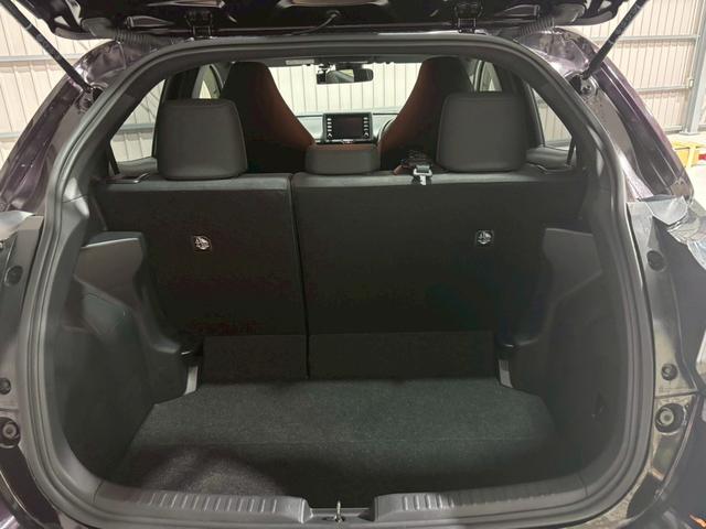 ヤリス X マニュアル車 整備付 保証付 夏冬タイヤホイールセット 夏冬ワイパーセット ナビ BLUETOOTH ドライブレコーダー ミュージックプレイヤー接続可 オートハイビーム 電格ドアミラー USBポート(25枚目)