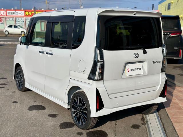 タント カスタムＲＳリミテッド　４ＷＤ　届出済未使用車　整備付　保証付　記録簿　純正エンジンスターター　スペアキー　純正アルミホイール　両側電動スライドドア　ナビ　ＢＬＵＥＴＯＯＴＨ　バックカメラ　ドライブレコーダー（2枚目）