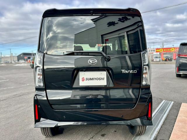 タント カスタムＲＳリミテッド　４ＷＤ　届出済未使用車　整備付　保証付　記録簿　純正エンジンスターター　スペアキー　純正アルミホイール　両側電動スライドドア　ナビ　ＢＬＵＥＴＯＯＴＨ　バックカメラ　ドライブレコーダー（5枚目）