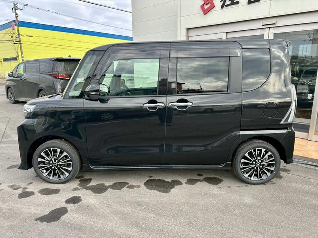 タント カスタムＲＳリミテッド　４ＷＤ　届出済未使用車　整備付　保証付　記録簿　純正エンジンスターター　スペアキー　純正アルミホイール　両側電動スライドドア　ナビ　ＢＬＵＥＴＯＯＴＨ　バックカメラ　ドライブレコーダー（6枚目）