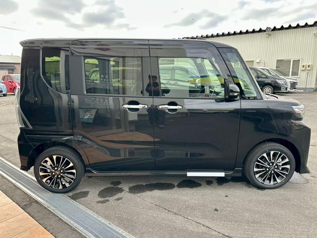 タント カスタムＲＳリミテッド　４ＷＤ　届出済未使用車　整備付　保証付　記録簿　純正エンジンスターター　スペアキー　純正アルミホイール　両側電動スライドドア　ナビ　ＢＬＵＥＴＯＯＴＨ　バックカメラ　ドライブレコーダー（7枚目）