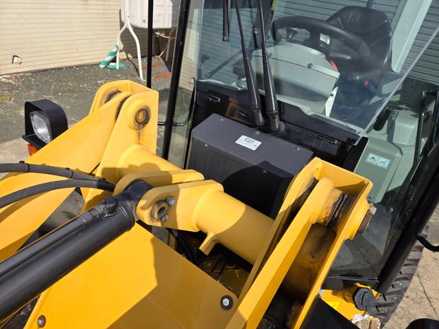 日本 　キャタピラー　ＣＡＴ　９０２Ｃ２　タイヤショベル　ホイールローダー　除雪仕様　０．６立米　稼働１５８ｈ　スパイク付スノータイヤ　冬季間のみ使用（49枚目）