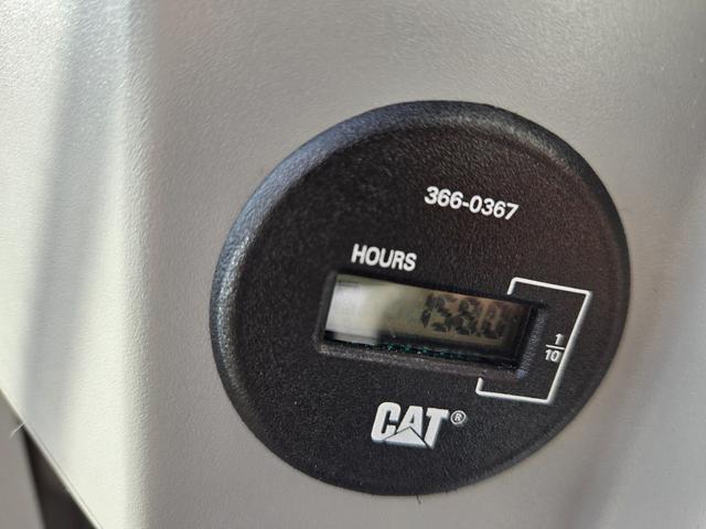 日本 　キャタピラー　ＣＡＴ　９０２Ｃ２　タイヤショベル　ホイールローダー　除雪仕様　０．６立米　稼働１５８ｈ　スパイク付スノータイヤ　冬季間のみ使用（79枚目）
