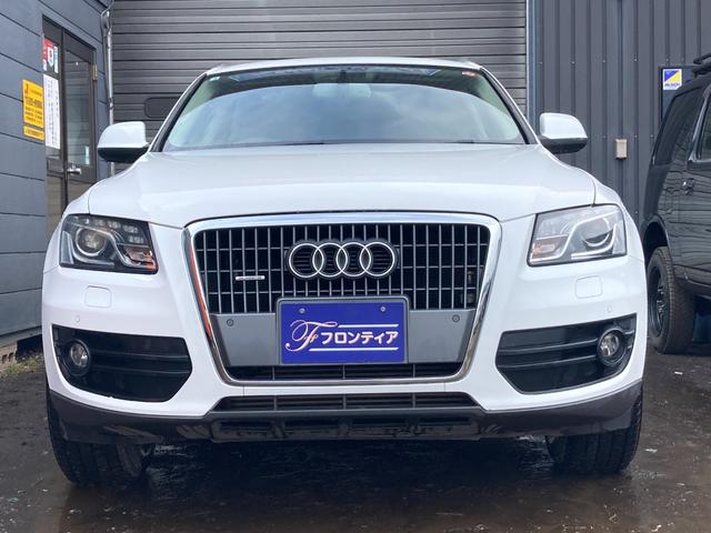 Ｑ５ ２．０ＴＦＳＩクワトロ　４ＷＤ　ＥＴＣ　バックカメラ　クリアランスソナー　パワーシート　ナビ　オートライト　ＨＩＤ　電動リアゲート　アルミホイール　スマートキー　電動格納ミラー　ＡＴ　盗難防止システム　ＣＤ　ＡＢＳ　エアコン（14枚目）