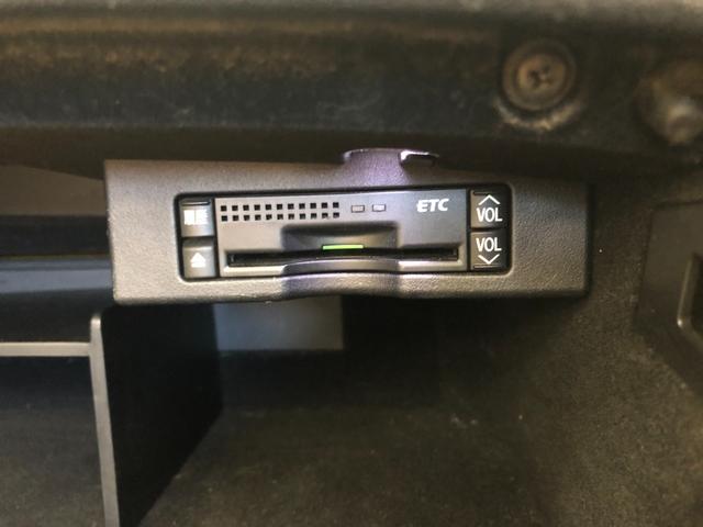 IS IS250C バージョンL 赤白レザー・シートヒーター・ベンチレーション・純正ナビ&フルセグテレビ・CD・DVD・ブルートゥース・バックカメラ・ビルトインETC・ウッドコンビステアリング(15枚目)