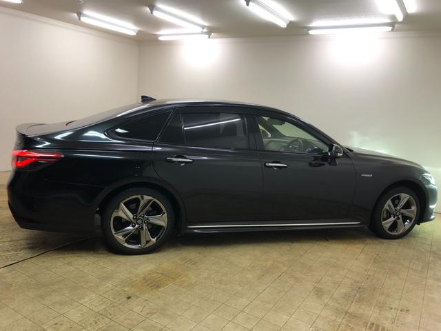 クラウンハイブリッド ＲＳアドバンス　Ｆｏｕｒ　サンルーフ・白革シート・シートヒーター・ベンチレーション・ステアリングヒーター・キー一体型リモートスタート・ＡＣ１００Ｖ１５００Ｗ電源・ビルトインＥＴＣ・ＣＤ・ＤＶＤ・ブルーレイ・ブルートゥース（2枚目）