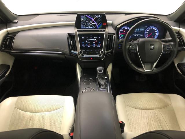 クラウンハイブリッド ＲＳアドバンス　Ｆｏｕｒ　サンルーフ・白革シート・シートヒーター・ベンチレーション・ステアリングヒーター・キー一体型リモートスタート・ＡＣ１００Ｖ１５００Ｗ電源・ビルトインＥＴＣ・ＣＤ・ＤＶＤ・ブルーレイ・ブルートゥース（4枚目）