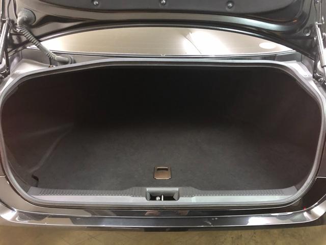 クラウンハイブリッド ＲＳアドバンス　Ｆｏｕｒ　サンルーフ・白革シート・シートヒーター・ベンチレーション・ステアリングヒーター・キー一体型リモートスタート・ＡＣ１００Ｖ１５００Ｗ電源・ビルトインＥＴＣ・ＣＤ・ＤＶＤ・ブルーレイ・ブルートゥース（28枚目）