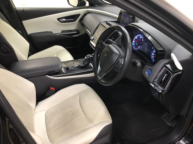 クラウンハイブリッド ＲＳアドバンス　Ｆｏｕｒ　サンルーフ・白革シート・シートヒーター・ベンチレーション・ステアリングヒーター・キー一体型リモートスタート・ＡＣ１００Ｖ１５００Ｗ電源・ビルトインＥＴＣ・ＣＤ・ＤＶＤ・ブルーレイ・ブルートゥース（30枚目）