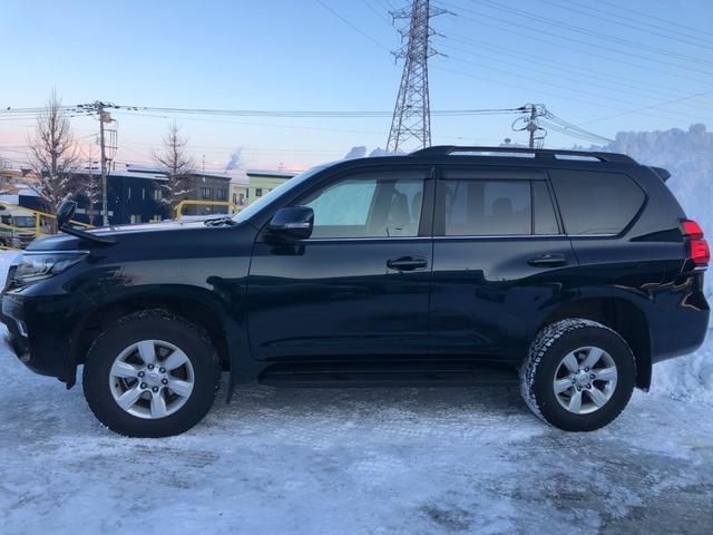 ランドクルーザープラド ＴＸ　Ｌパッケージ　ワンオーナー・寒冷地仕様・純正ナビ＆フルセグ・バックカメラ・夏タイヤ純正１９インチＯＰアルミ・ビルトインＥＴＣ・クリアランスソナー・純正エンジンスターター・シートヒーター・ベンチレーション・ベージュ革（3枚目）